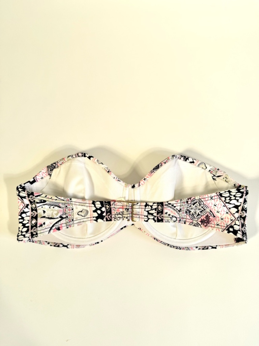 Victoria's Secret The Knockout Bandeau Bikini Top 34D Paisley Gold Bohemian - Picture 6 of 10